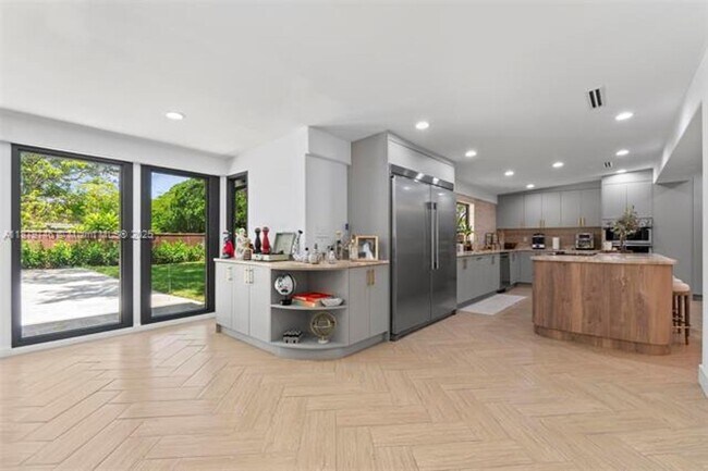 Building Photo - 15202 SW 80th Ave