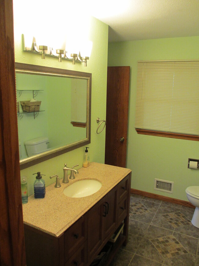 Bathroom #1 - 900 Coolidge Rd