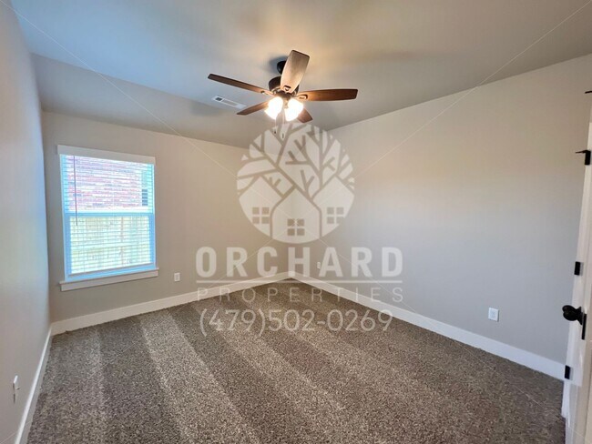 Building Photo - 591 Bradford Dr