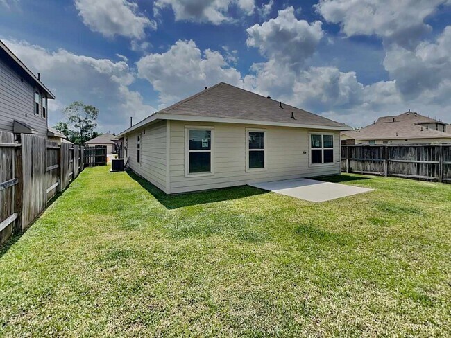 Building Photo - 22407 Sonora River Trce