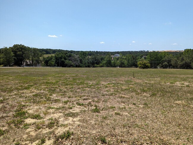 Building Photo - 20333 Sugarloaf Mountain Rd