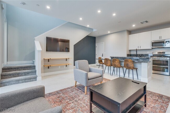 Building Photo - 9812 Kings Glen St