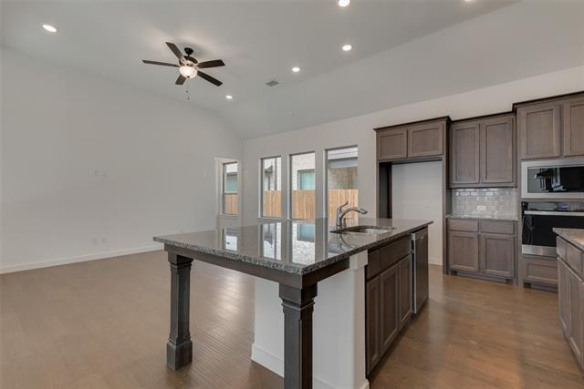 Building Photo - 635 Caprice Blf