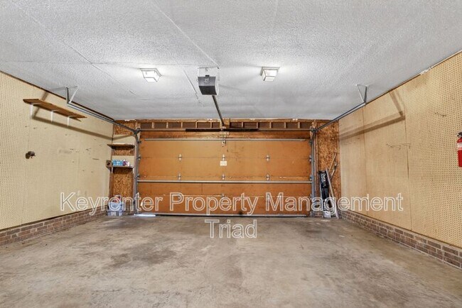 Building Photo - 407 Grenham Rd