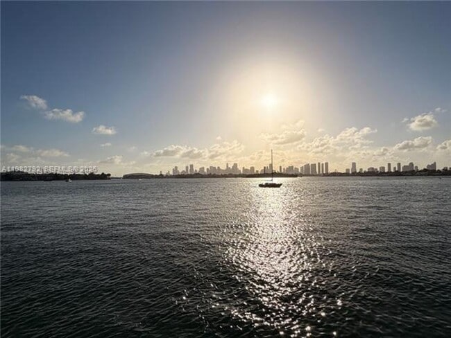 Building Photo - 1500 Bay Rd