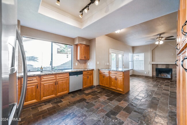 Building Photo - 9166 E Laurel Ln