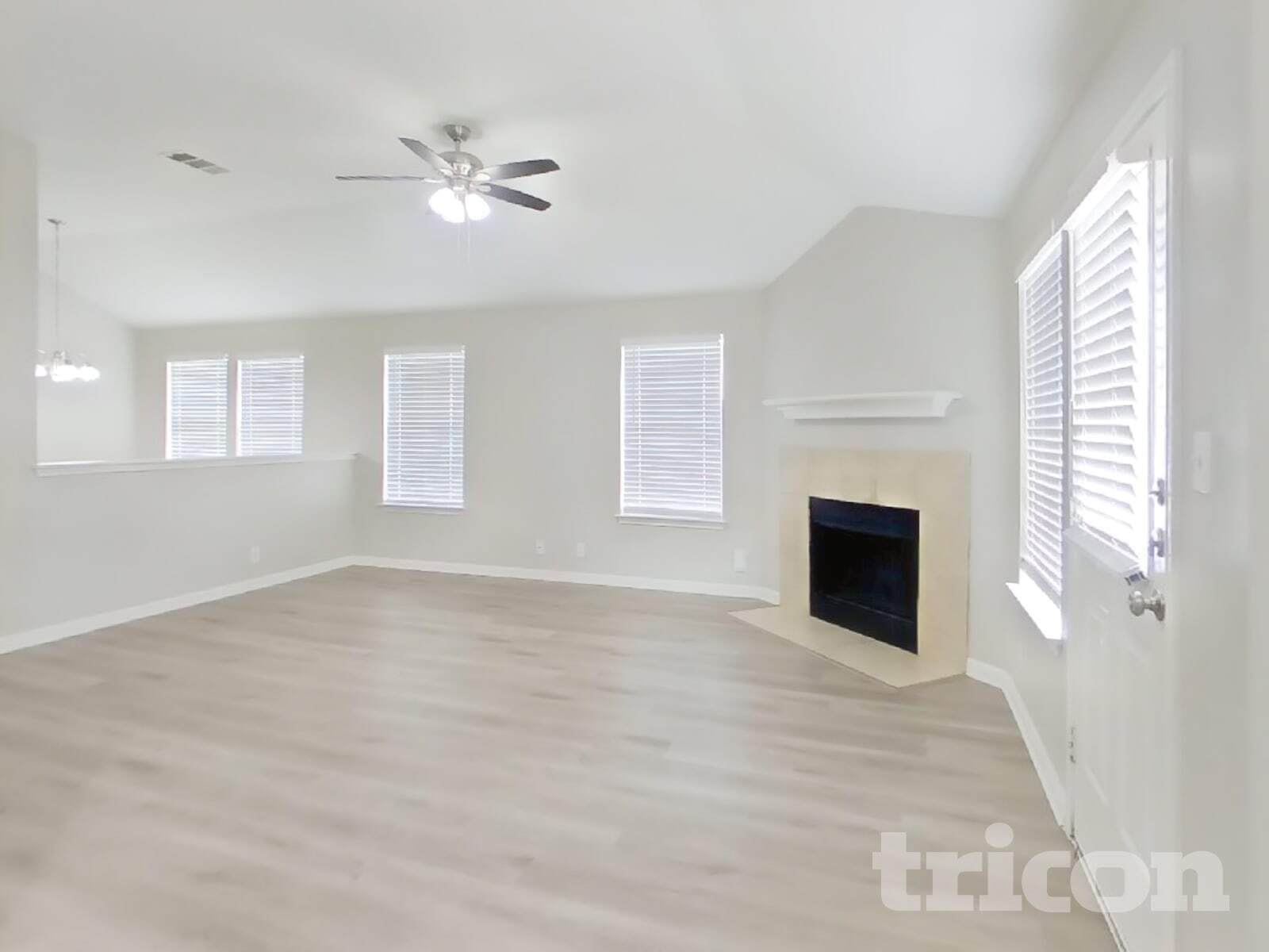 Building Photo - 4842 Dahlia Terrace