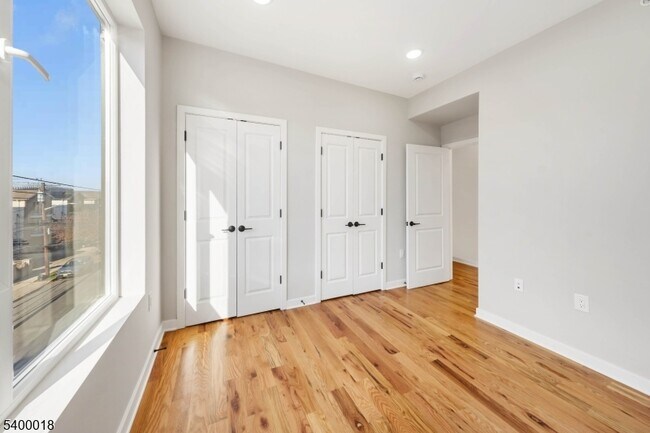 Building Photo - 108 Fleming Ave