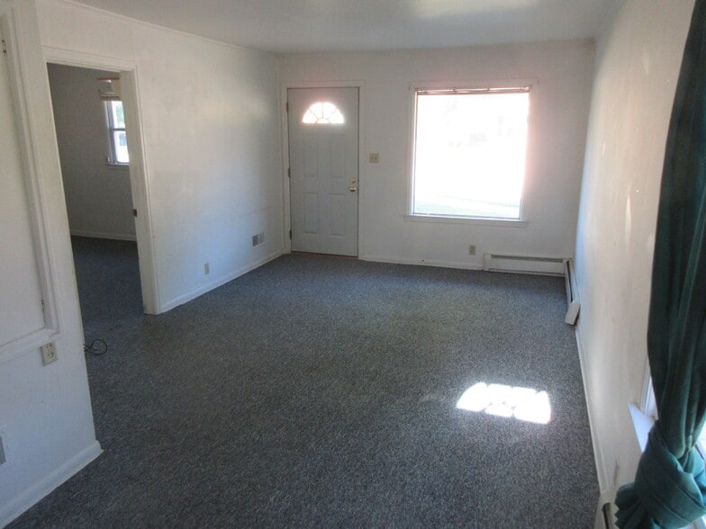 Building Photo - 719 Vincent Ct