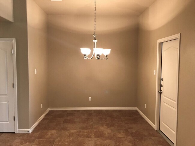 Building Photo - 2 Bedroom | 2 Bath  Located off Clear Creek Road in Killeen.
