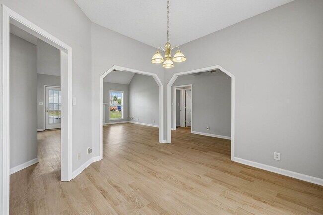 Building Photo - 3708 Kendra Ct N