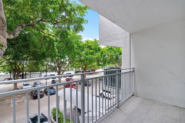 Building Photo - 750 NE 64th St