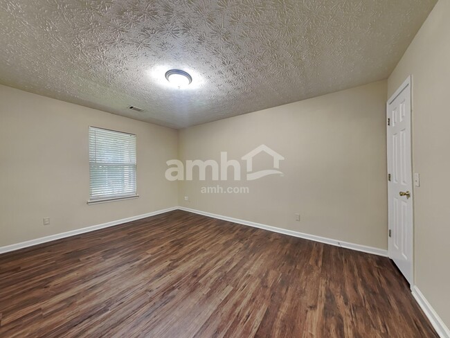 Building Photo - 931 Winding Down Way