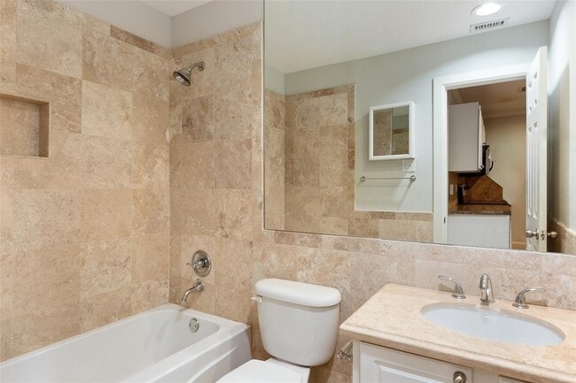 Building Photo - 7770 Meadow Rd