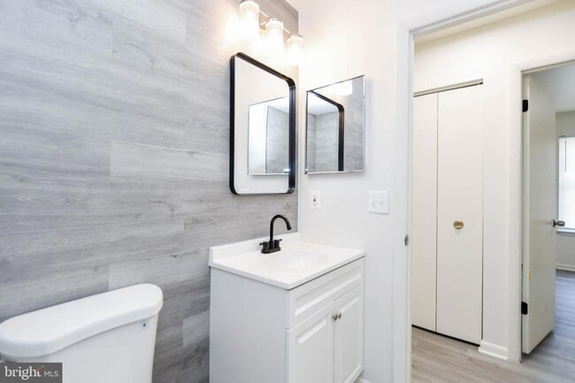 Building Photo - 4624 Governor Kent Ct