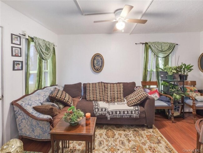 Building Photo - 32 4th St