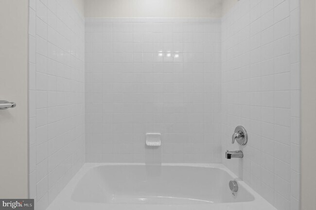 Building Photo - 377 Tumblers Wy