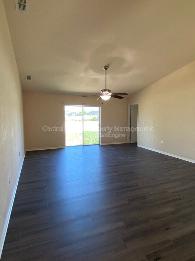 Building Photo - 250 Highland Meadows Ct