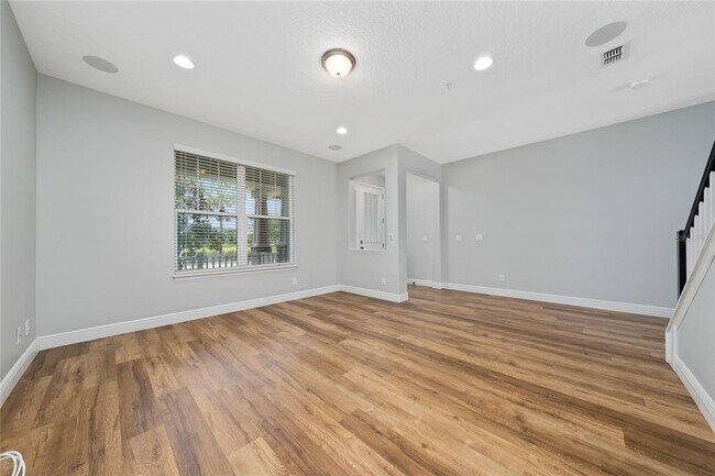 Building Photo - 8387 Lovett Ave