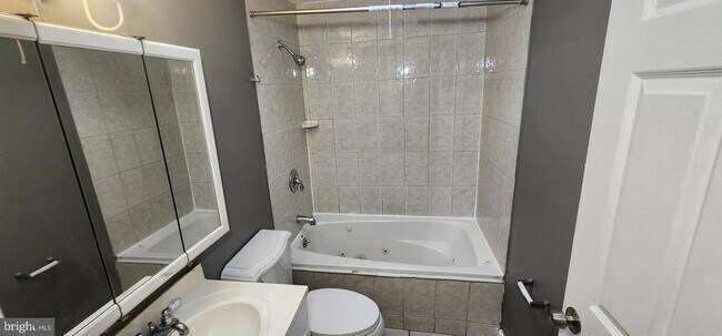 Building Photo - 7923 Baltimore St