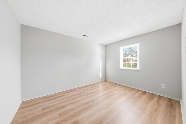 Building Photo - 2415 Shirley Ave