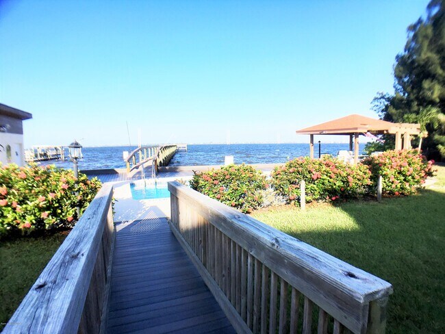 Building Photo - 3015 Kirkland Rd NE