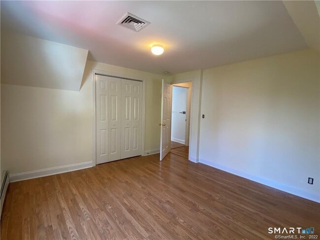 Building Photo - 63 Valley Rd