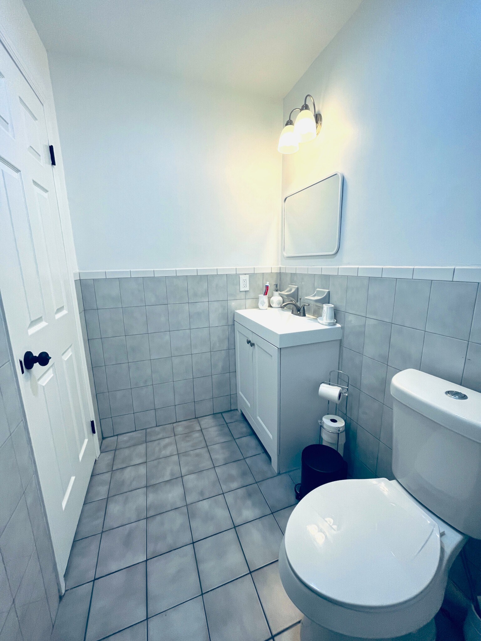 MASTER BATH - 42 Van Buren St