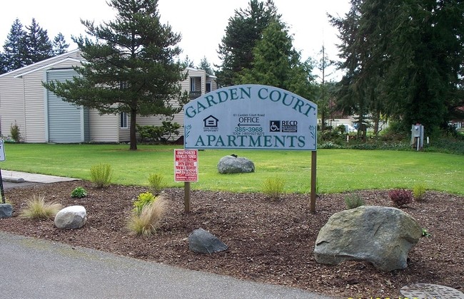 Primary Photo - Garden Court Apartments