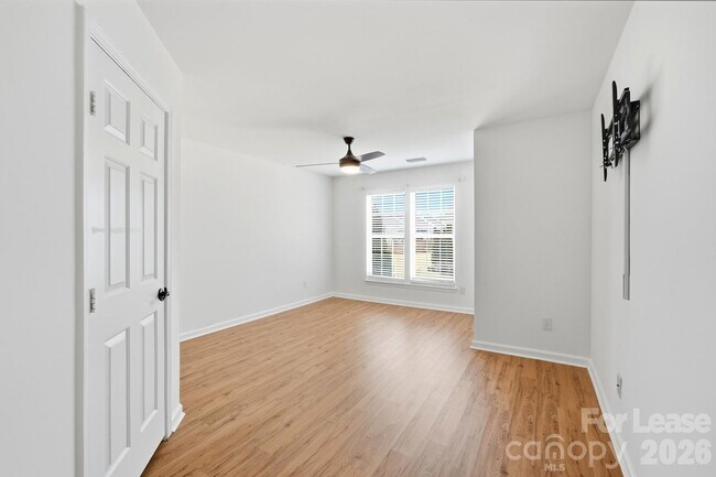 Building Photo - 4084 Holly Villa Cir
