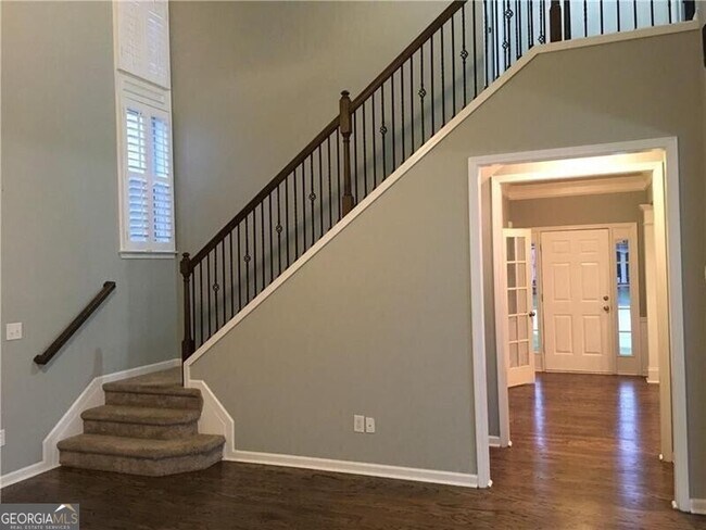 Building Photo - 500 Papillion Trace
