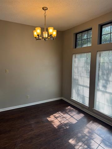 Building Photo - 605 Mack Dr