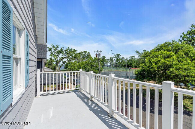 Building Photo - 30 Cedar St