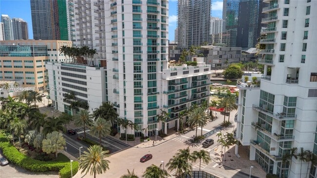 Building Photo - 350 S Miami Ave