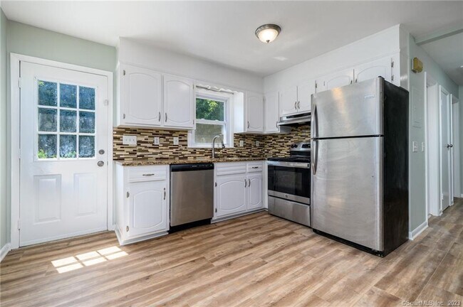 Building Photo - 51 Elmwood Ave