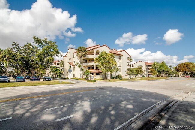 Building Photo - 9030 SW 125th Ave