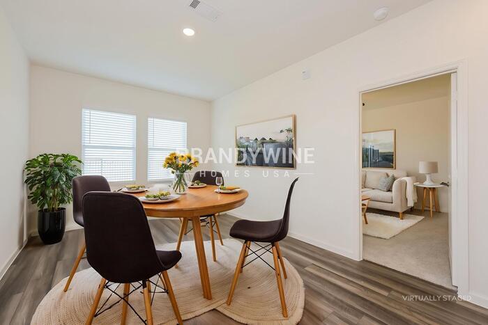 Building Photo - 8348 Sniptoe Dr