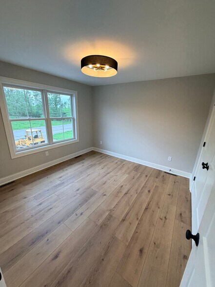Building Photo - 4035 California Rd