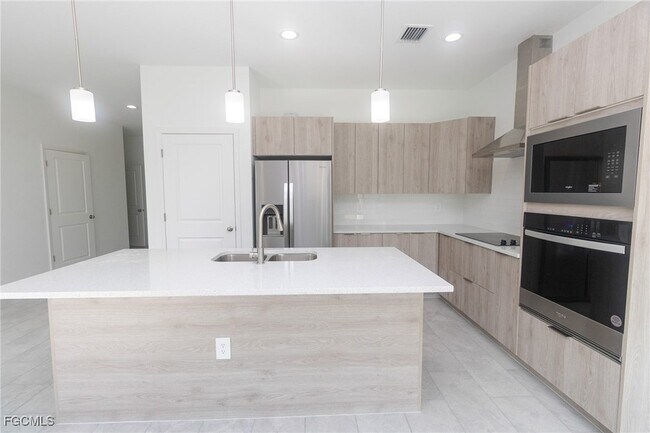 Building Photo - 1456 Rugby Cir