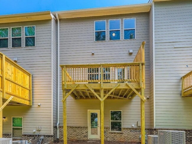 Building Photo - 3537 Hidden Valley Cir