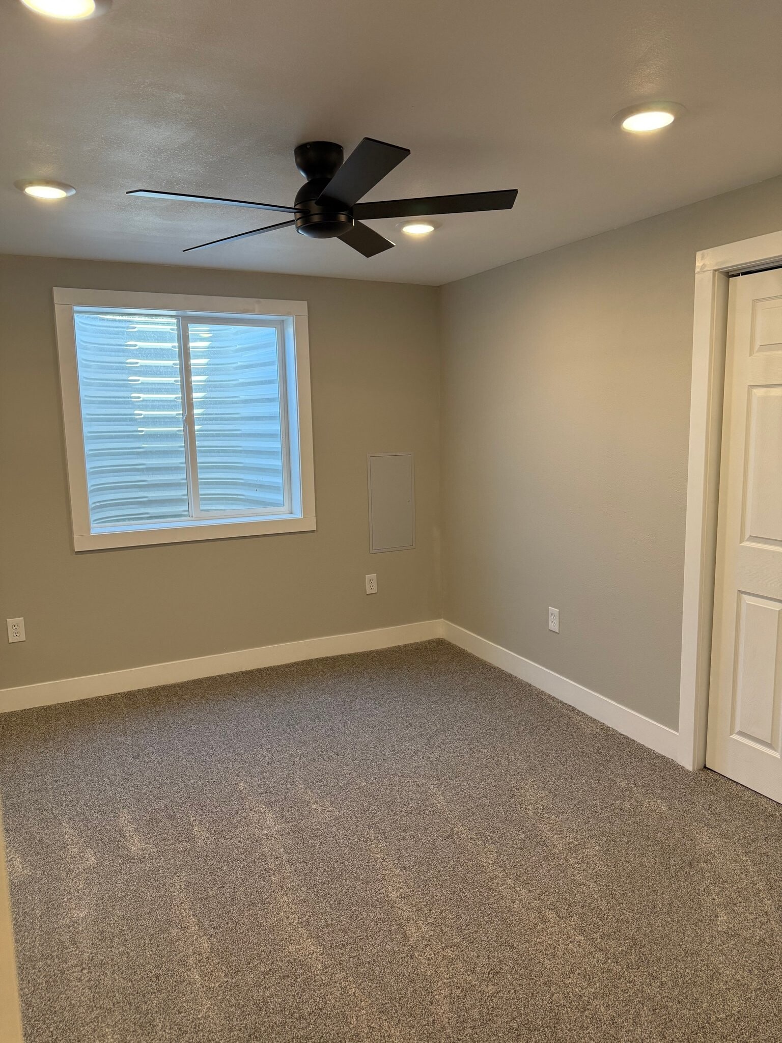Building Photo - 551 S 780 W