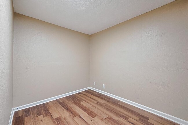 Building Photo - 1311 Pershing St