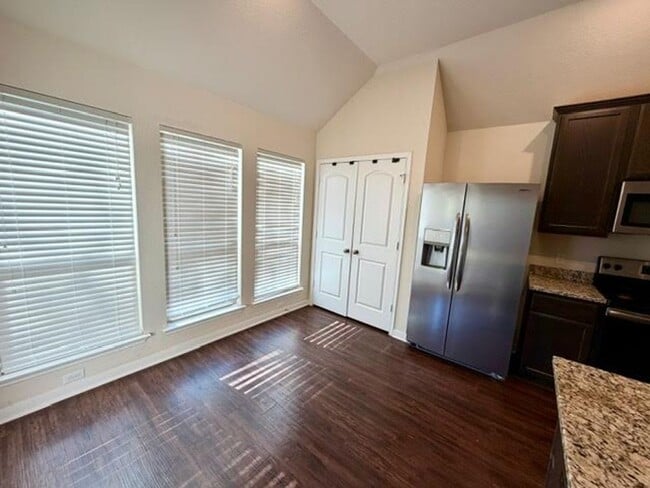 Building Photo - 1106 Merganser Way