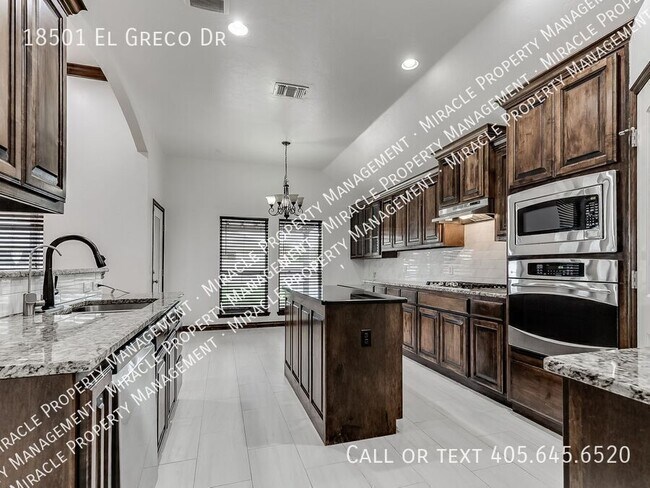 Building Photo - 18501 El Greco Dr