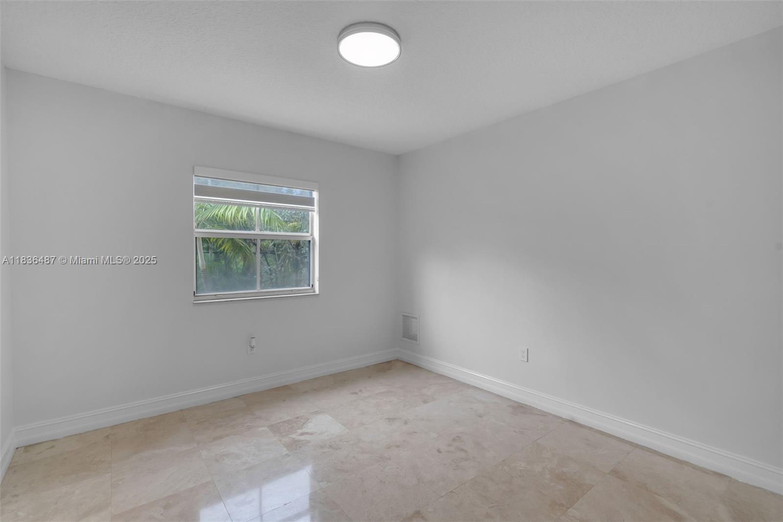 Building Photo - 101 Sidonia Ave