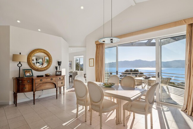 Building Photo - 20 Gilmartin Dr