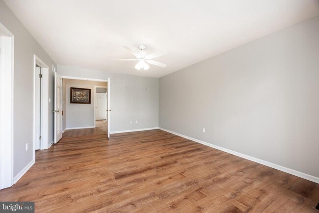 Building Photo - 247 Prince William Way