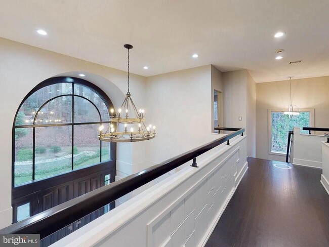 Building Photo - 9629 Eagle Ridge Dr