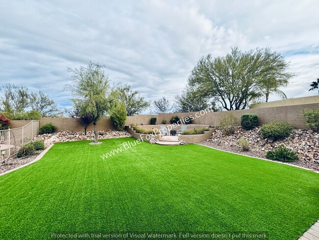 Building Photo - 732 W Burntwater Dr