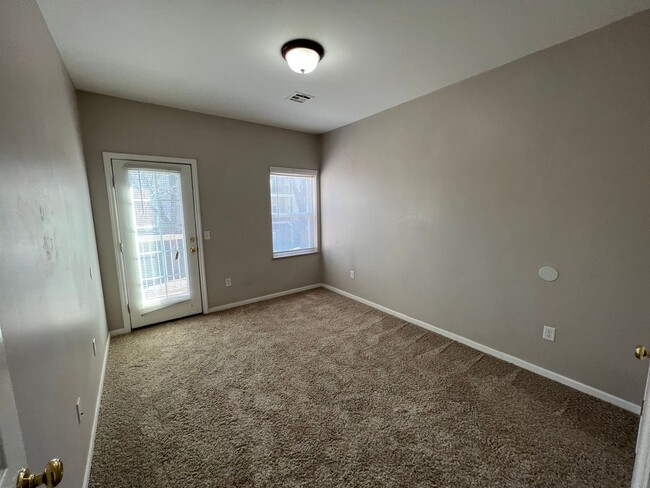 Building Photo - 2 bedroom unit across street from KSU Camp...